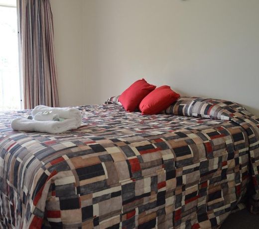 BATHURST GOLDFIELDS MOTEL at 428 CONROD STRAIGHT MOUNT PANORAMA