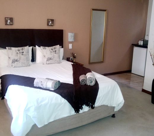 Le Bougainville Guest House