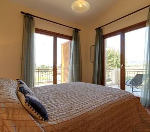 3 bedroom Villa Athina with private pool and golf views, Aphrodite Hills Resort