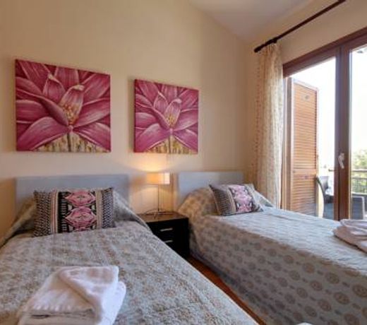 3 bedroom Villa Athina with private pool and golf views, Aphrodite Hills Resort