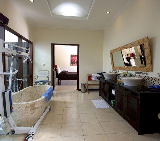 Accessible Villa G