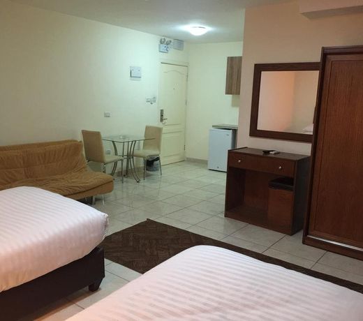 Zaina Plaza Hotel