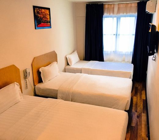 Marine Bay Hotel