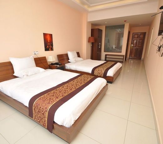 2000 Hotel Downtown Kigali