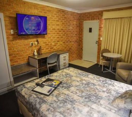 The Crossing Motel