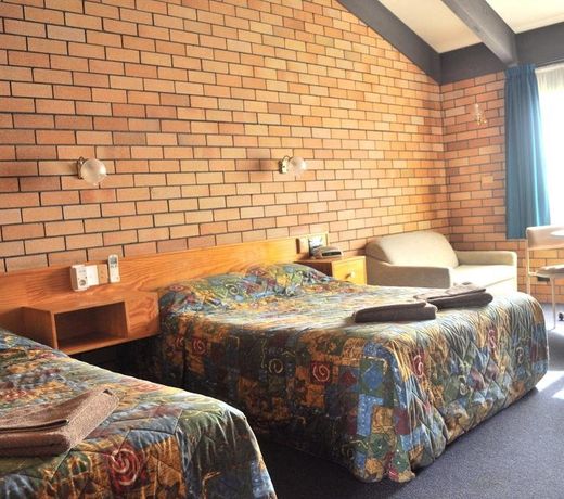 All Travellers Motor Inn