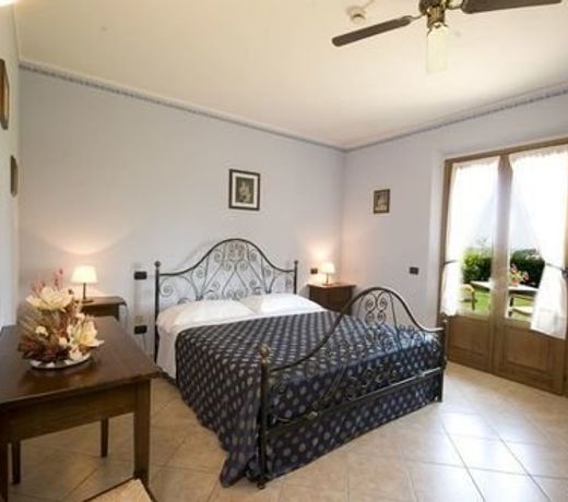 Azienda Massi - Agriturismo Macinatico1