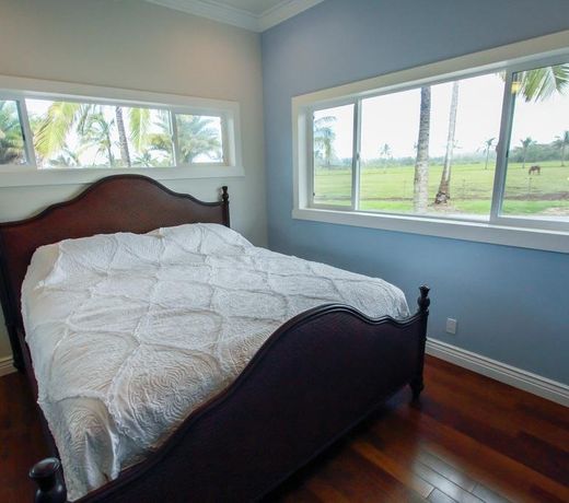 North Shore Country Villa