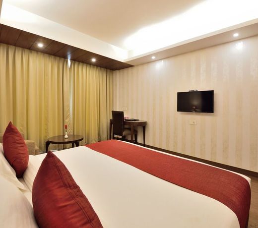 FabHotel Prime The JK CR Park