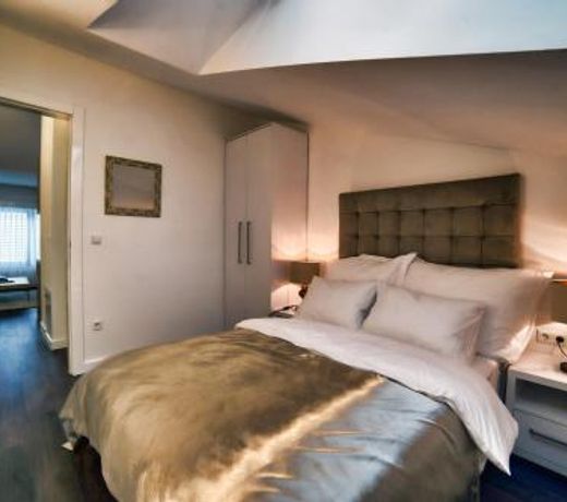 Casa V Luxury Apartments