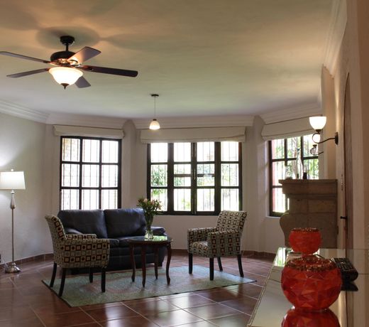 Casa María Elena