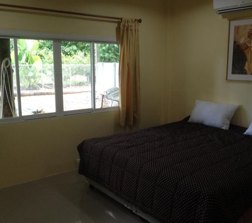 Kathu Waterfall Bungalow