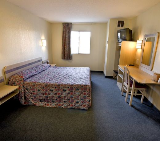 Americas Best Value Inn Clarksville