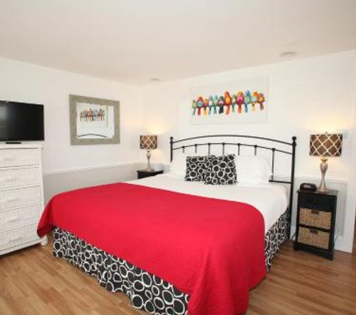 Glen Cove Inn & Suites