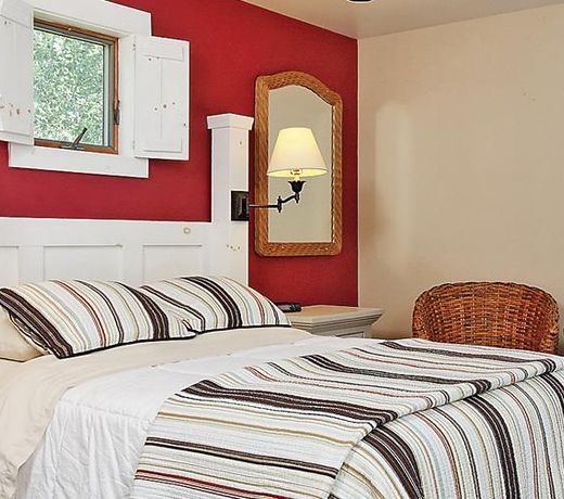 Glen Cove Inn & Suites