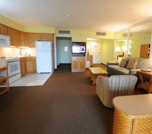 Getaways at Destin Holiday Beach Resort