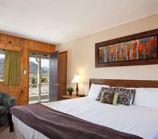 Coyote Mountain Lodge