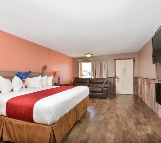 Americas Best Value Inn Wall