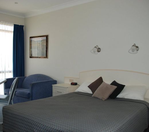 Acacia Motel