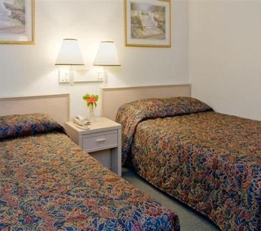Americas Best Value Inn and Suites Groves