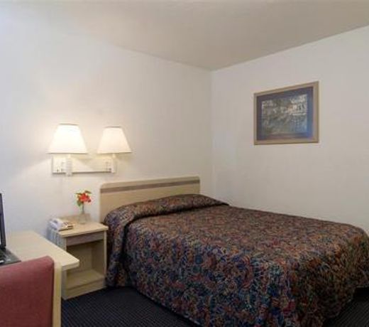 Americas Best Value Inn and Suites Groves