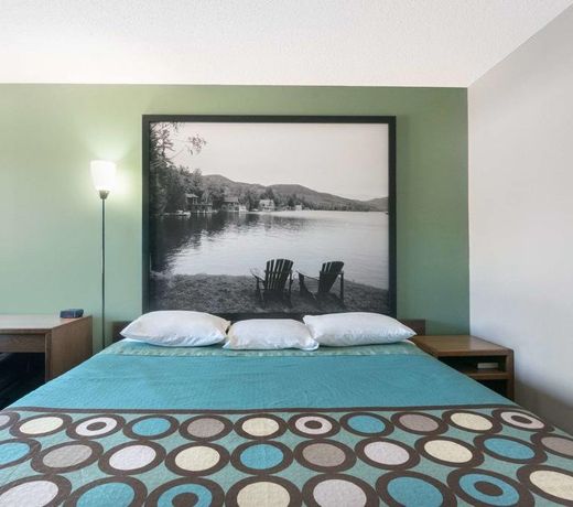 Super 8 by Wyndham Milbank SD