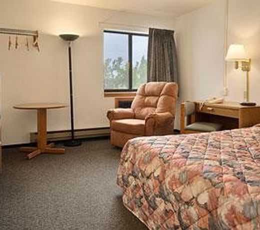 Super 8 by Wyndham Milbank SD