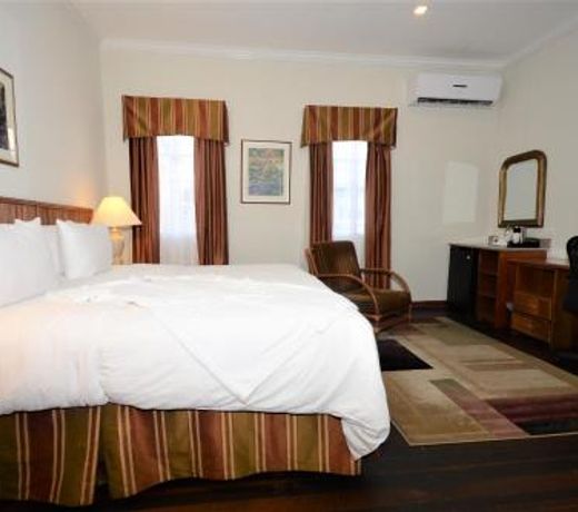 Cara Lodge Hotel