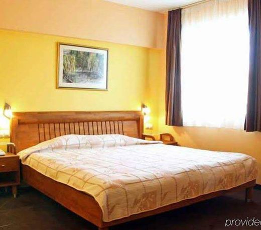 LUCKY LIGHT BOUTIQUE HOTEL & SPA