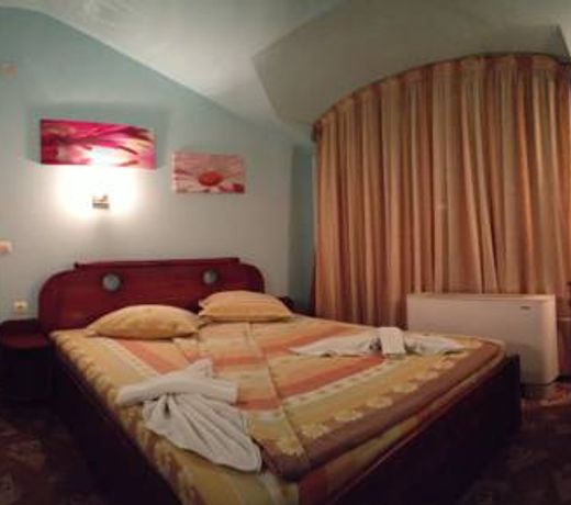 Family Hotel Iv