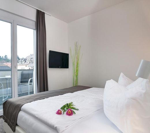Hotel 24 Checkin Velden - Moderne Zimmer im Zentrum