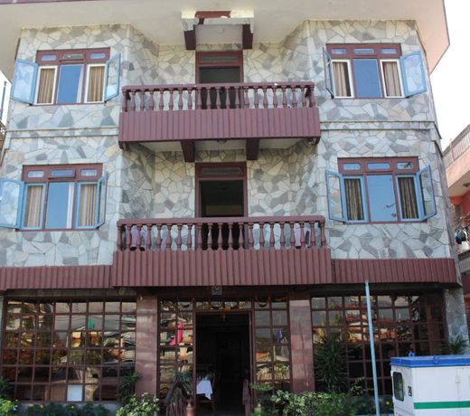 Hotel Vajra Inn & Apartments