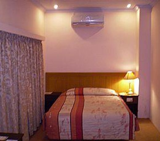 PARKSIDE MIRAGE HOTEL LAHORE