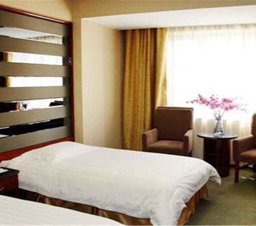 Cnart Rainbow Hotel
