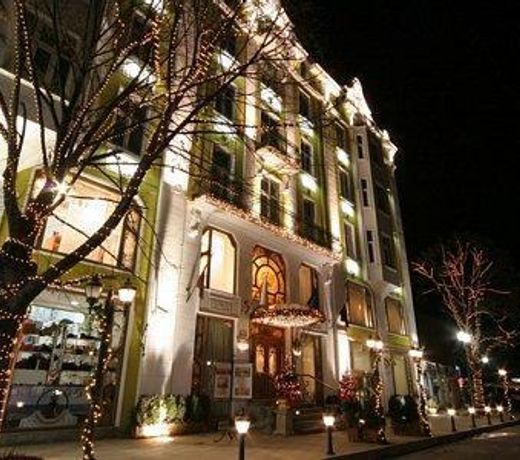 Grand Hotel London