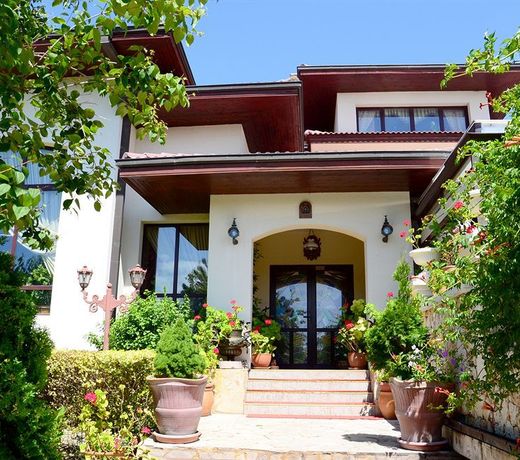 Villa Dallas Residence