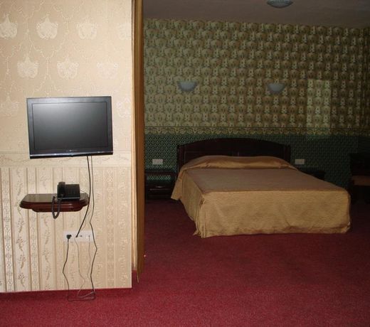 Twins Palace ApartHotel