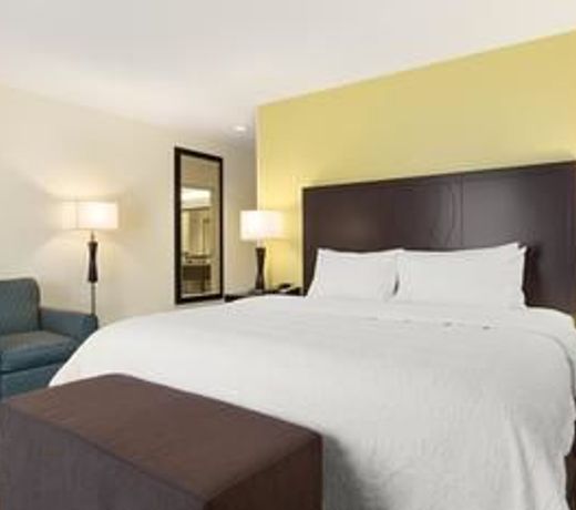 Hampton Inn Fairmont