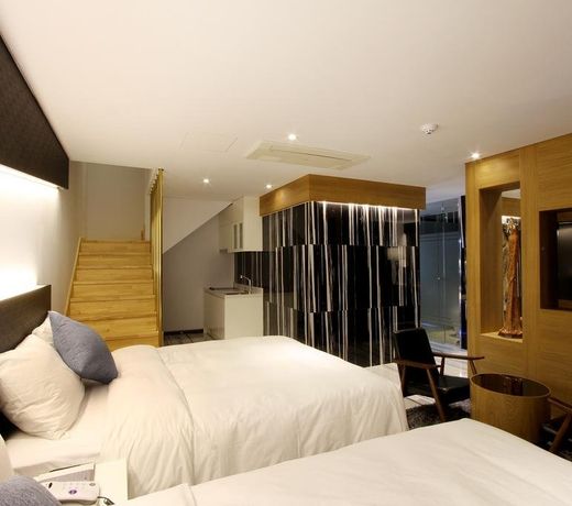Royal Prime Hotel
