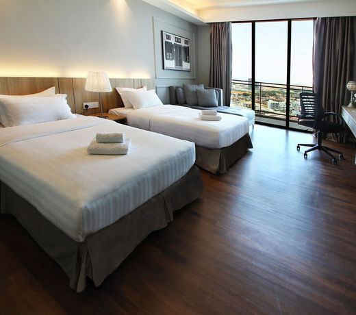 The Shore Hotel & Residences