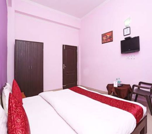 OYO 12784 Hotel Roomers