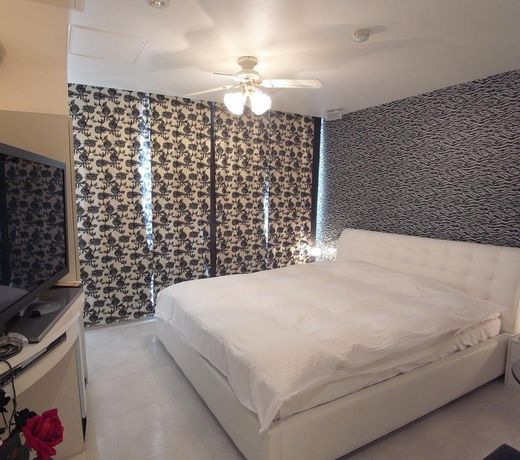 V Hotel (Adult Only)