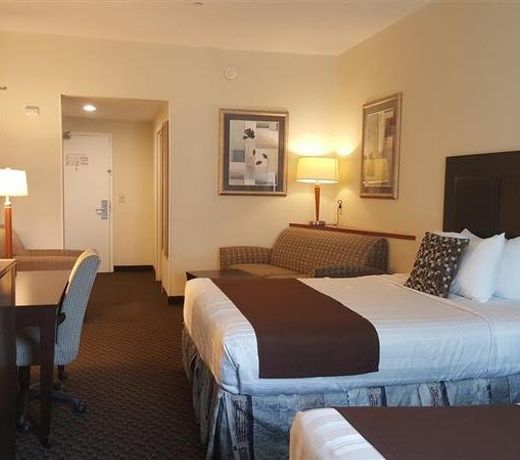 Best Western Plus Castlerock Inn & Suites