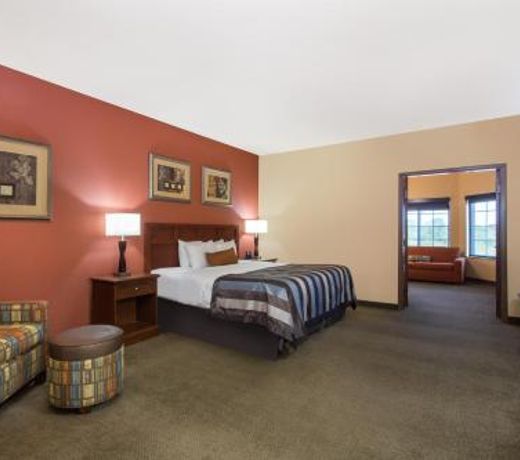 Best Western Plus Appleton Airport Mall Hotel