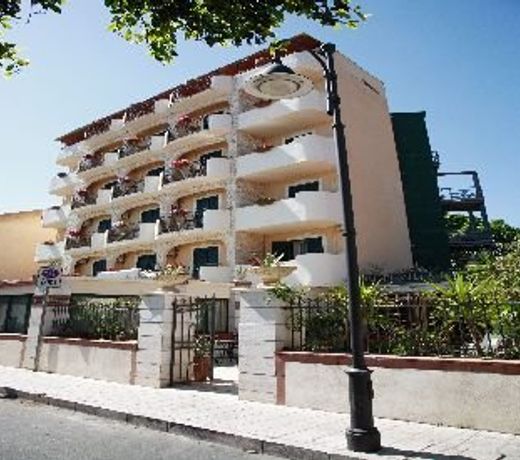 Hotel & Apartments Villa Linda
