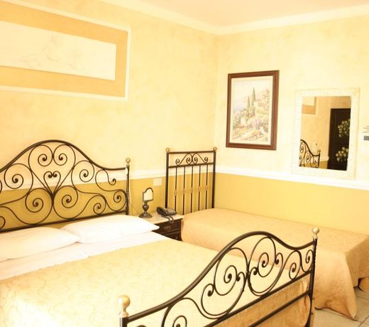 Hotel & Apartments Villa Linda
