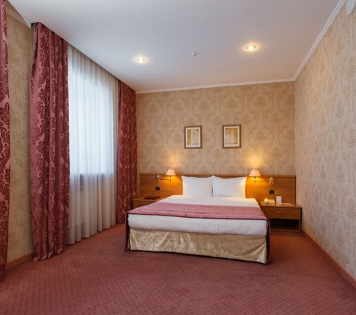 Slavyanka Hotel