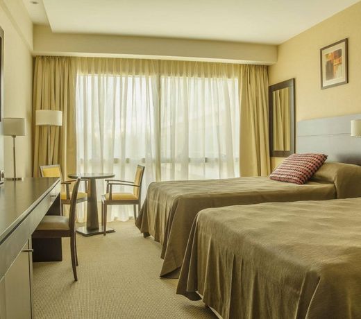 Howard Johnson Neuquen