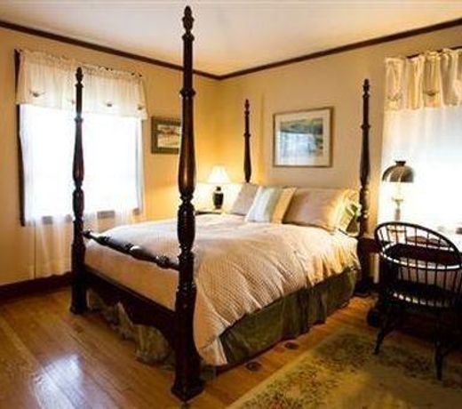 FARNAM GUEST HOUSE