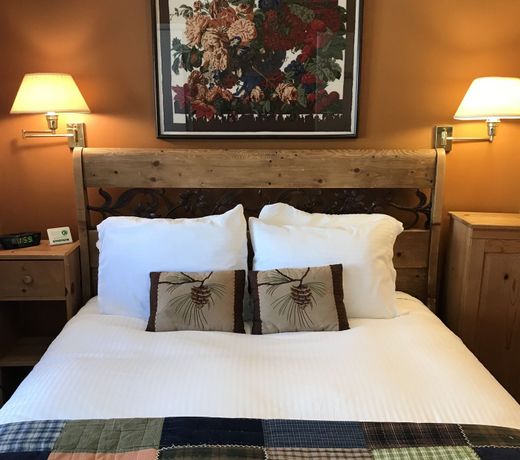 Purple Mountain Bed & Breakfast & Spa